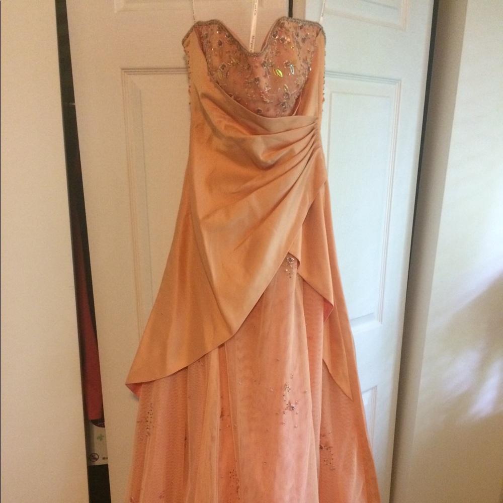 Prom peach dress